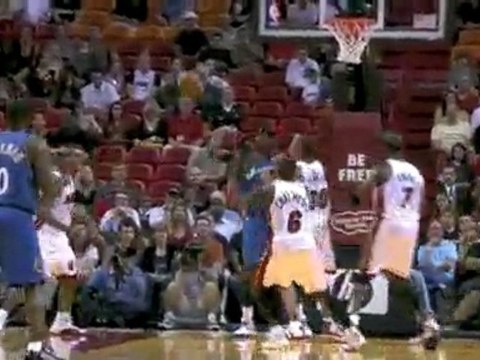 NBA Mario Chalmers deflects the pass and then hits Dwyane Wa