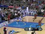 NBA Jason Kidd finds Shawn Marion under the basket for the b