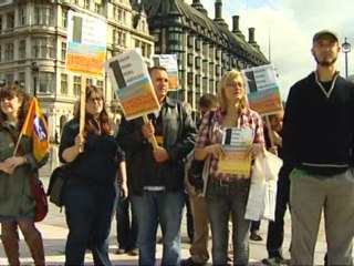 Youth unemployment rises to record high