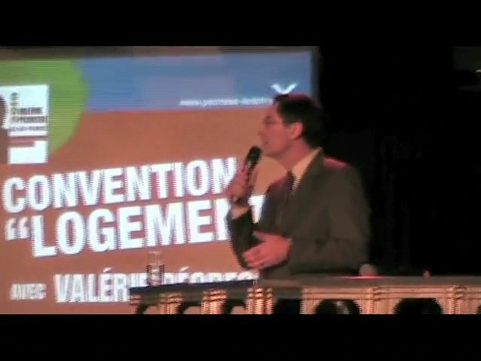 L'UNEF remet prix de la destruction à Pécresse et Devedjian