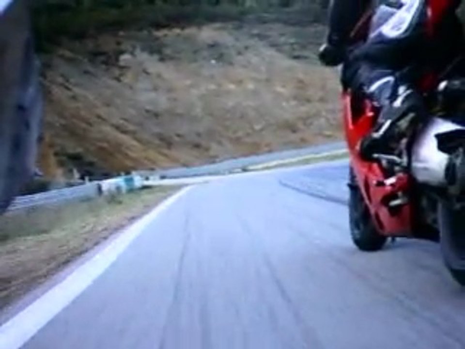 cam embarquée sur le ZX10R de Guillaume. Alès le 08/11/09