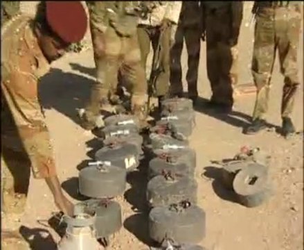 تطهيرطريق كتاف البقع صعده من الغام زرعها الارهابيون الحوثيون