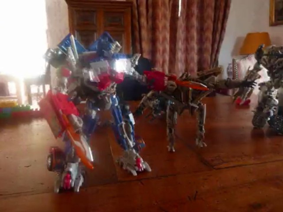 TRANSFORMERS STOP MOTION LA BATAILLE