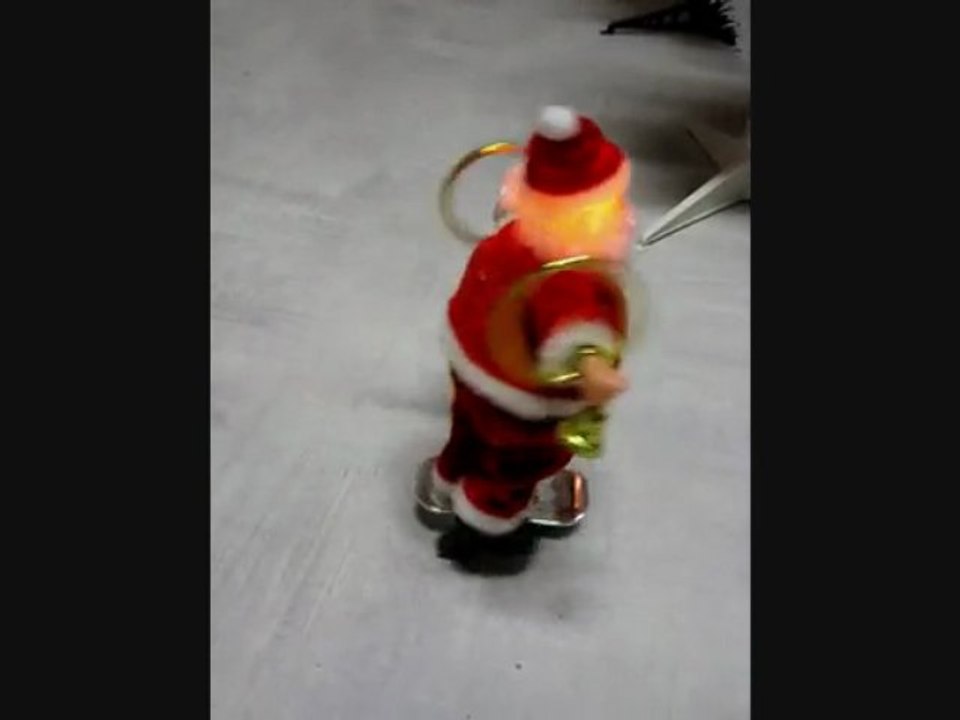 pere noel automate skateboard acrobate