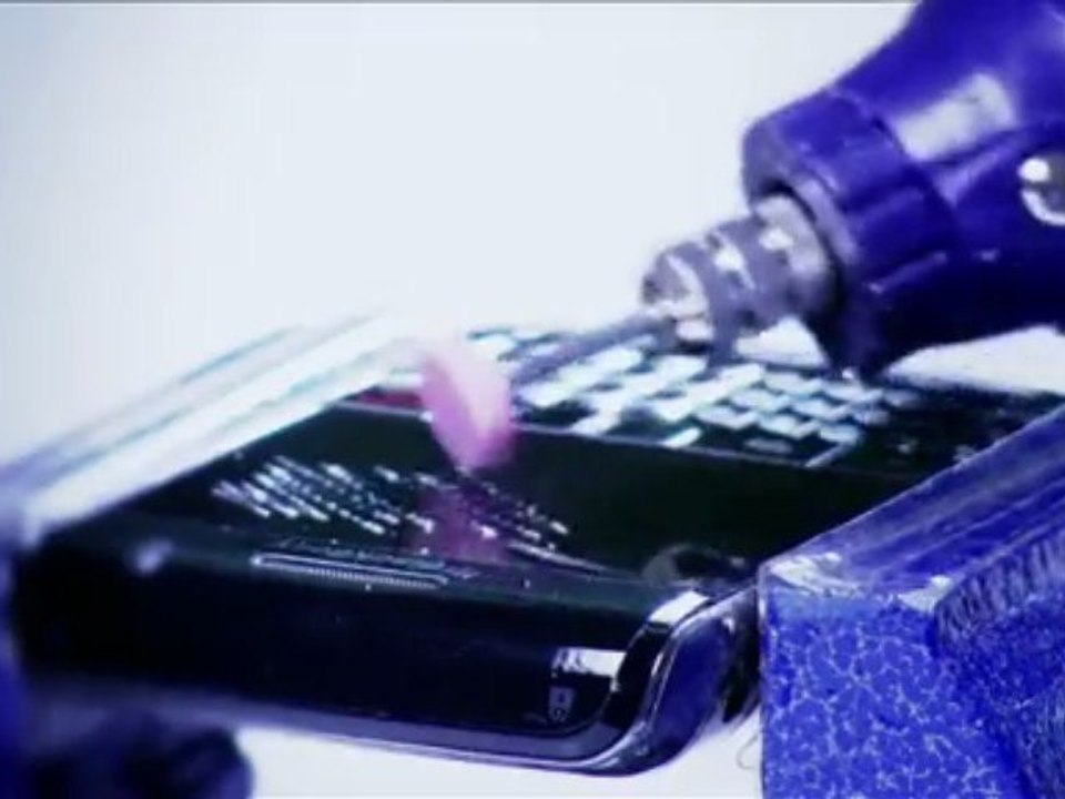 Blackberry Bold 2 - Screen Scratch Test