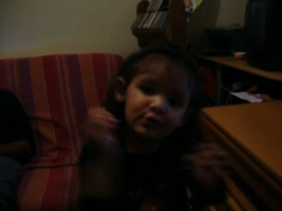 Emma qui chante 4/11/09