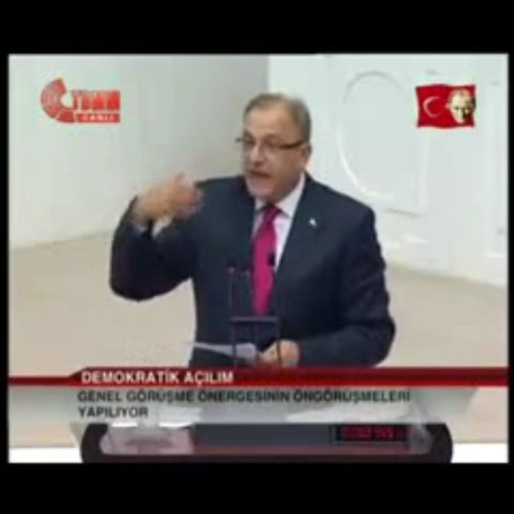 Oktay Vural AKP'ye yüklendi