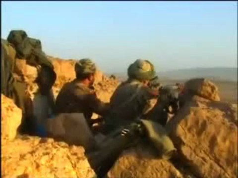 أيوب طارش يتغنى بالثورة والجيش يدك أوكار الارهابيين الحوثيين