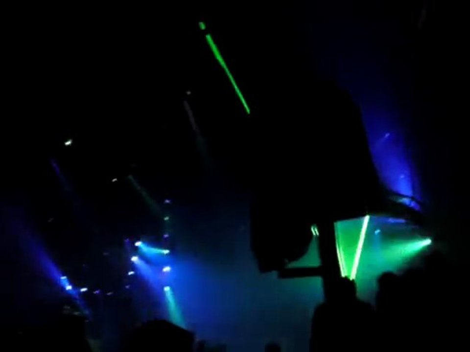 Peace and love la Bush 10-11-09 part.3