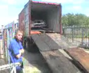 Régis décharge sa nouvele voiture, une Subaru