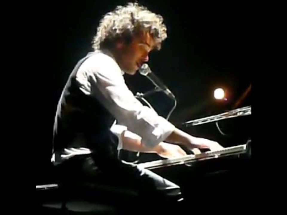 Sous le piano de ma mère -- Babx