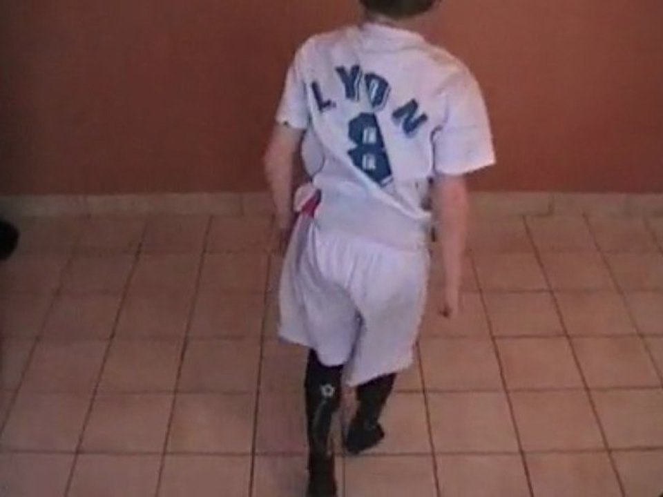 ALEXIS QUI DANSE LE HIP HOP PARTIE :  PLUS COMPLIQUE  !