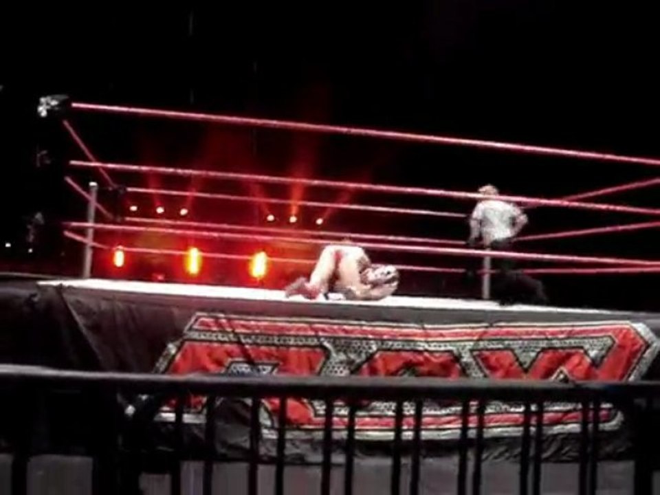 RAW live Lyon DX Invasion Tour Partie2 14/11/09