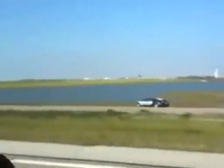 Niechcący utopił najdroższy samochód świata