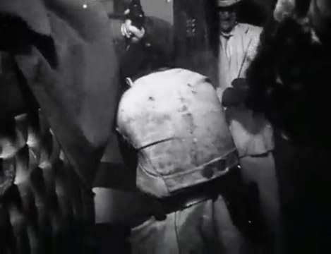 СВОЙ СРЕДИ ЧУЖИХ- (Engl sub) (3/9).