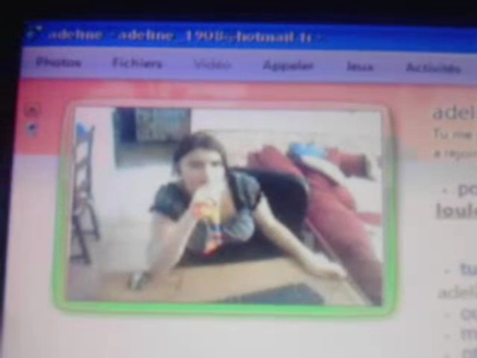 Bestha chante a la webcam