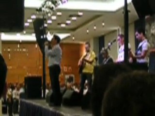 Alabando a Dios con Danilo Montero