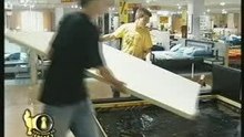 Caméra caché matelas...mouillé!