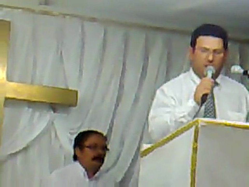 je chante un cantique qu'il dit ben ben  ben