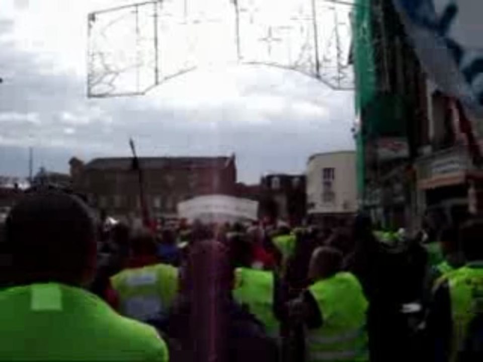 Manifestation en soutien au 220 nexans