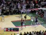 NBA Jason Terry takes the pass from Dirk Nowitzki; he drives