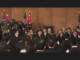 Obama Bows AGAIN At Town Hall In Shanghai