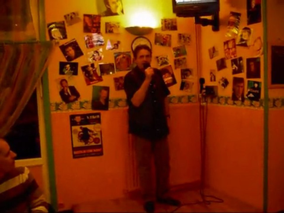 laisse tes mains sur tes hanches