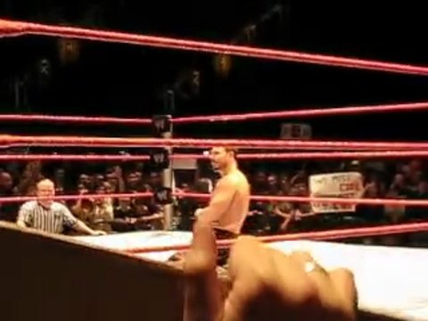 victoire d'Evan et allocution de Chavo Guerrero