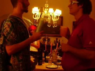 Video de los alumnos de 1º año 2009, para los de 5º.