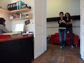 le patron n'est pas là, les employés dansent !