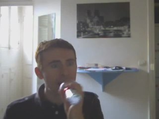 Wiwi égratigne "Walk this way"