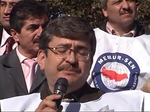 18 Kasım 2009 Memur Sen'in basın açıklaması