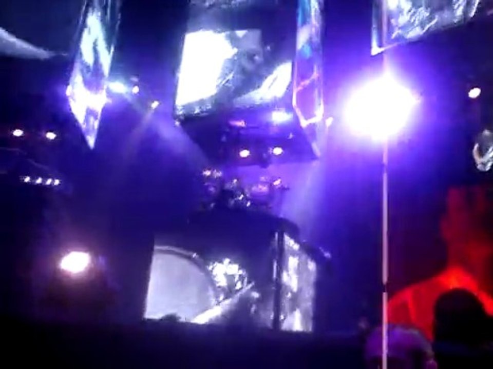 Muse - Cave (Version piano, Bercy [17-11-2009])