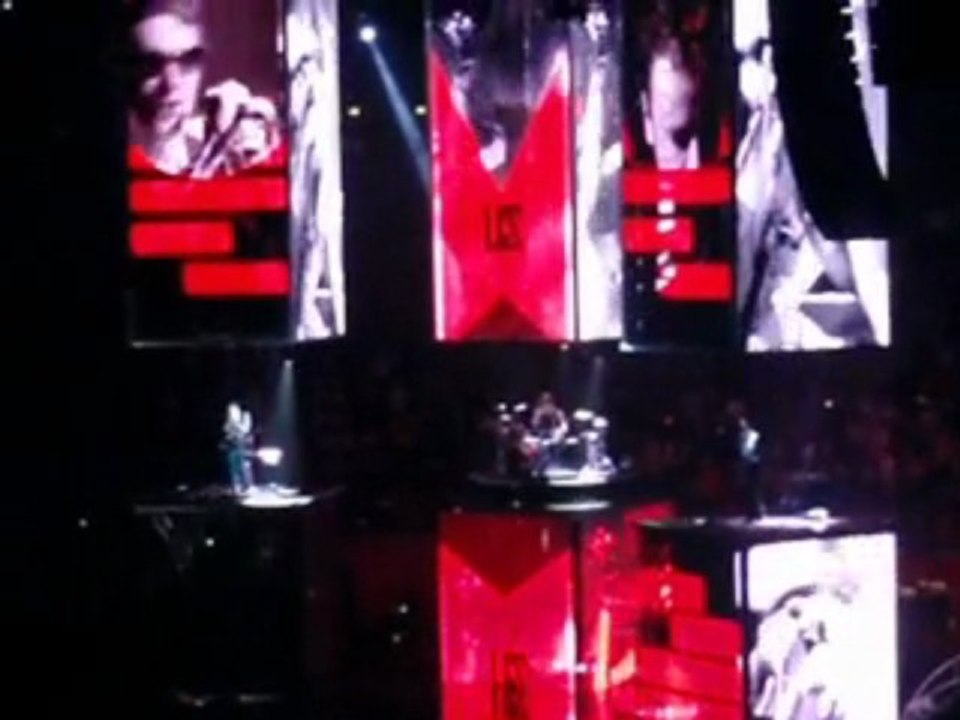 Uprising MUSE concert Bercy 2009