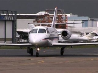 Arrivée en vol au musée de l'Aérospatiale SN-601 Corvette 10