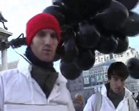 Greenpeace Clermont-Ferrand - Action Ballons Noirs