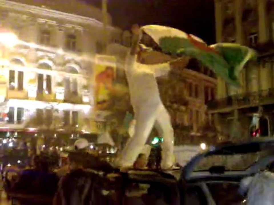 Bruxelles 18/11/2009 : Algériens, supporters à la Bourse !