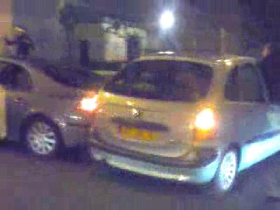 Fête aux Tarterets apres la victoire de l'Algerie