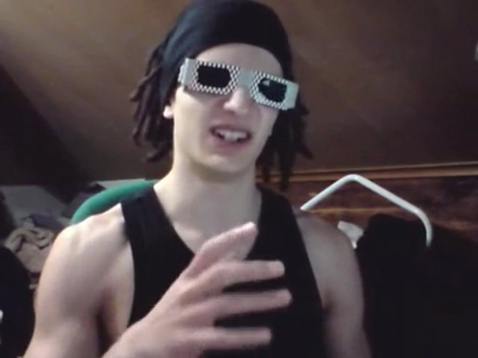 B-Boy Twist's Vlog 3D Week 18.11.09 - ICameToDance.com