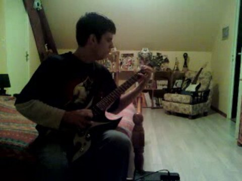 enter sandman (metallica) a la guitare
