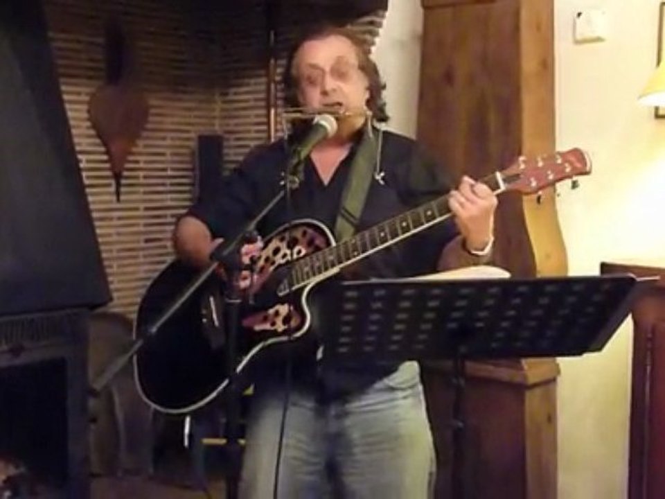 video jean a la guitare