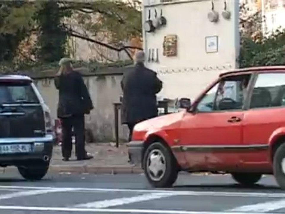 PETIT DEJ DANS LA RUE (affichage libre)