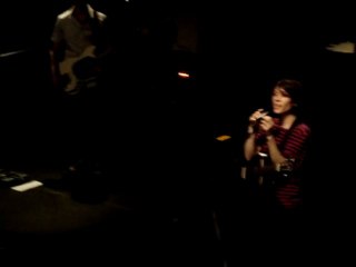 Tegan and Sara Red Belt 18/11/09 (09/25)