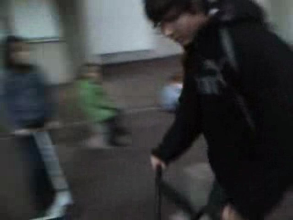 Louis en bas de chez moi 2
