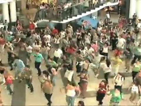 Flash mob Michael Jackson Beat it à Bucharest (Roumanie)