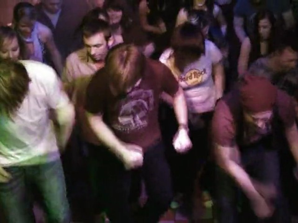 LUXUSLÄRM - 'SAG ES WIE ES IST!' - offizielles Musikvideo