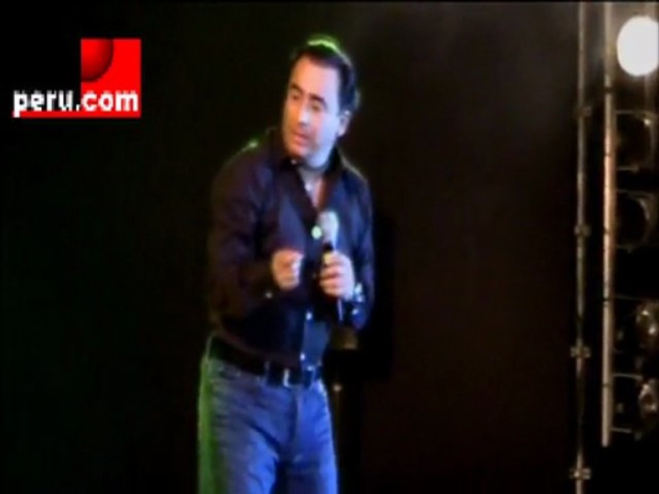 Adal Ramones en monólogo en Lima