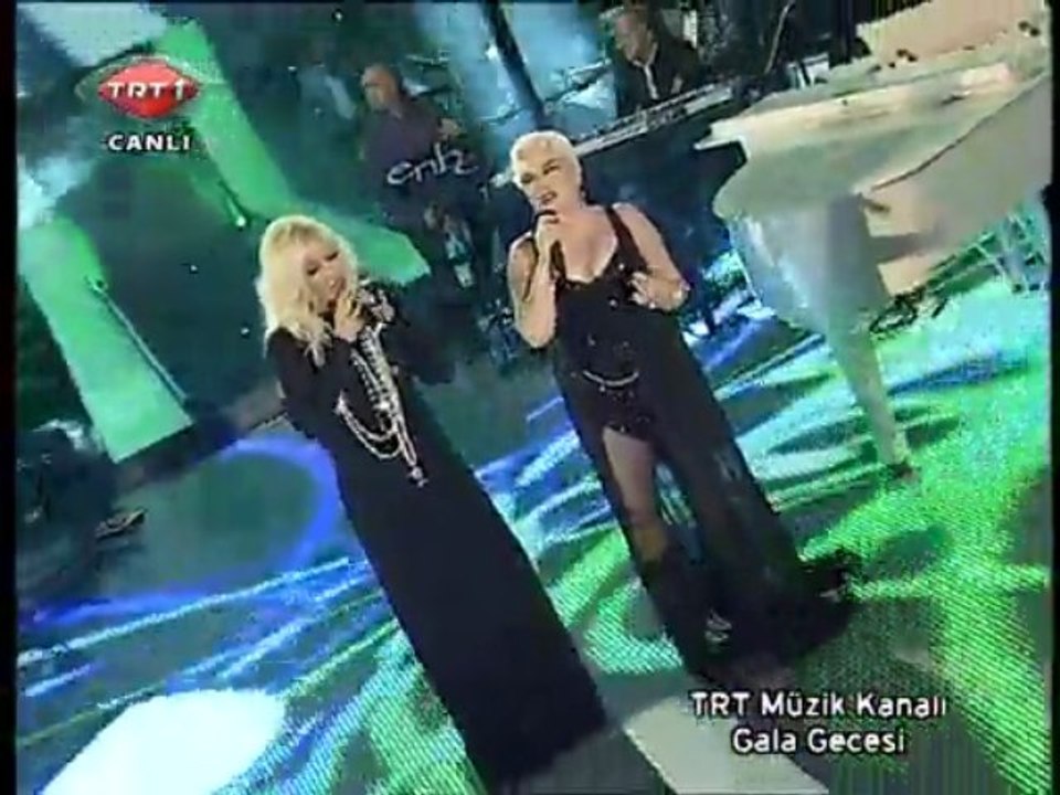 Sezen Aksu & Ajda Pekkan Rakkas (Gala Geçesi Trt 16.11.2009)