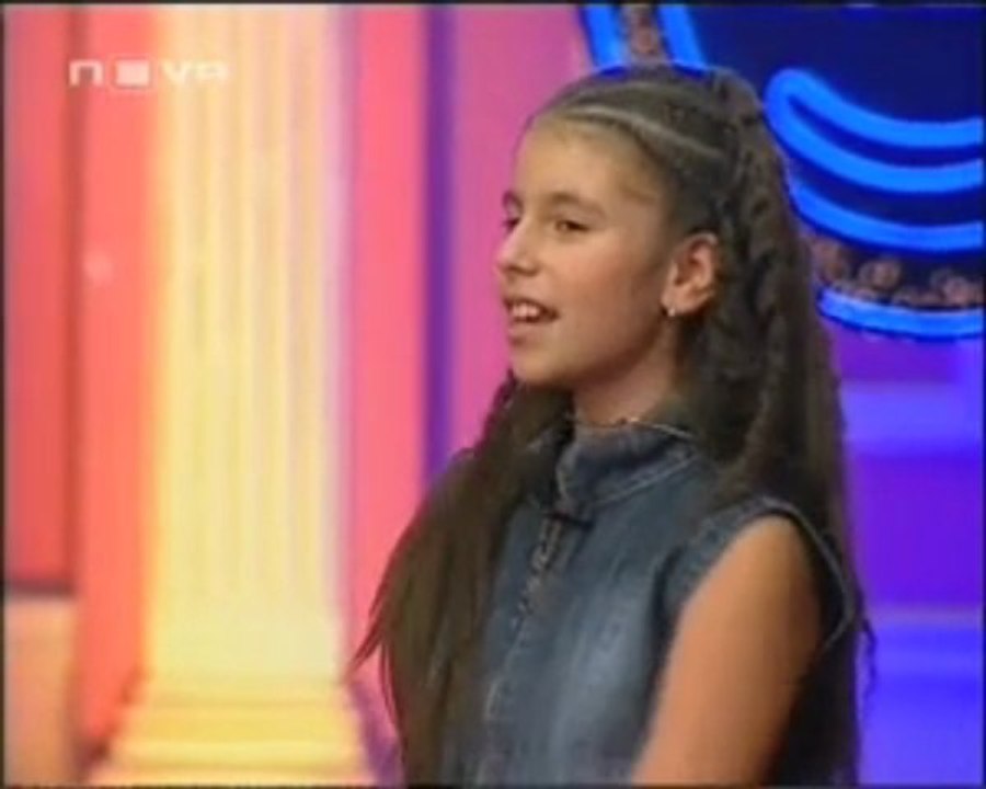 Bulgarian girl sings - ' Listen '