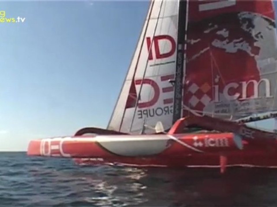 Nouveau record de Joyon sur son trimaran IDEC